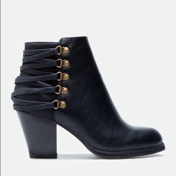 Black booties NWT - Picture 1 of 4